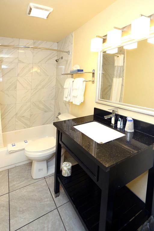 Blue Marlin Motel Virginia Beach Room photo